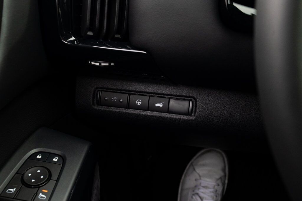 2025 Nissan Pathfinder SV Beaverton OR