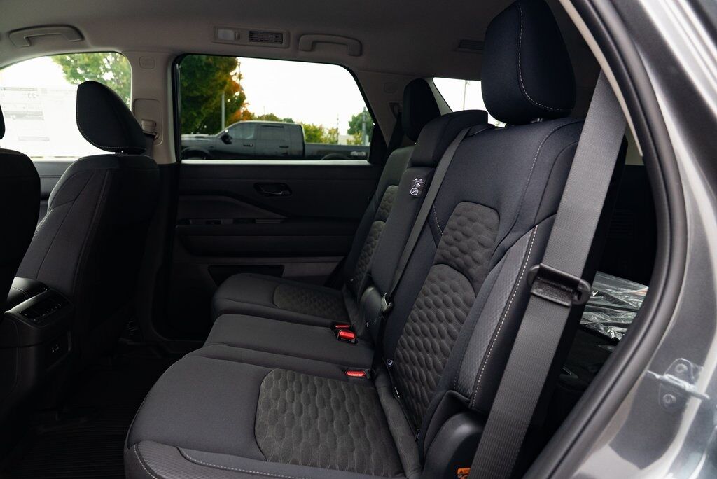 2025 Nissan Pathfinder SV Beaverton OR