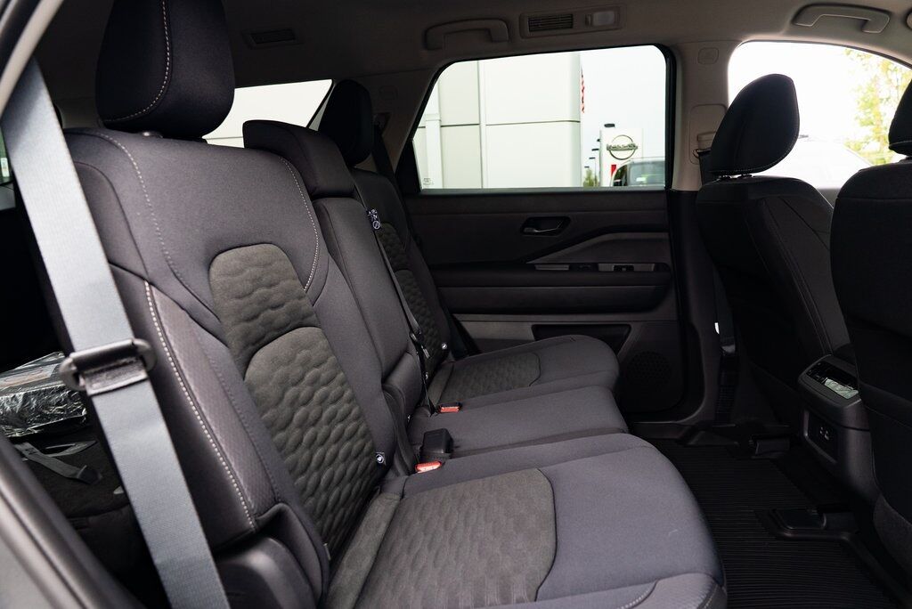 2025 Nissan Pathfinder SV Beaverton OR