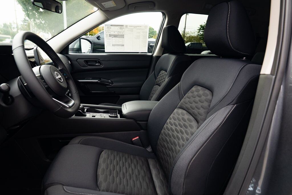 2025 Nissan Pathfinder SV Beaverton OR