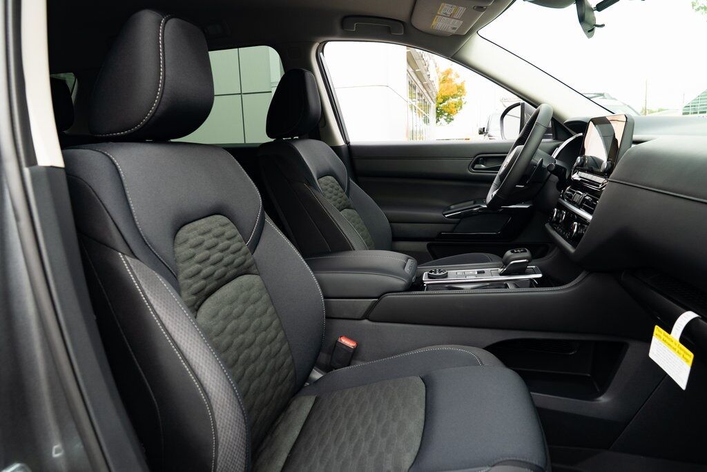 2025 Nissan Pathfinder SV Beaverton OR