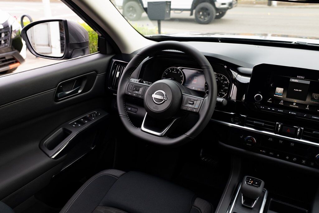 2025 Nissan Pathfinder SV Beaverton OR