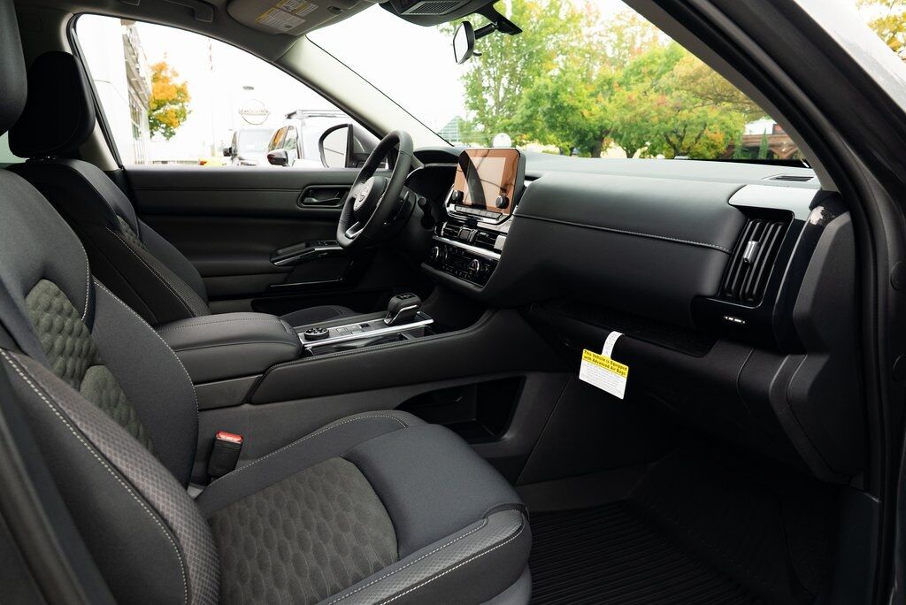 2025 Nissan Pathfinder SV Beaverton OR