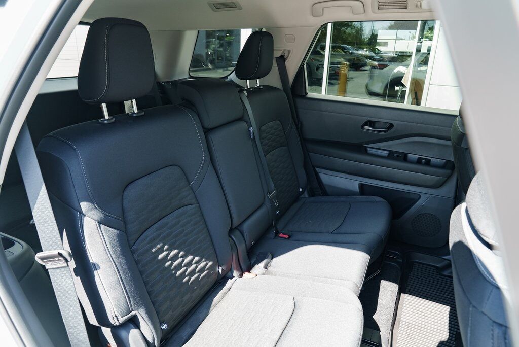 2025 Nissan Pathfinder SV Beaverton OR