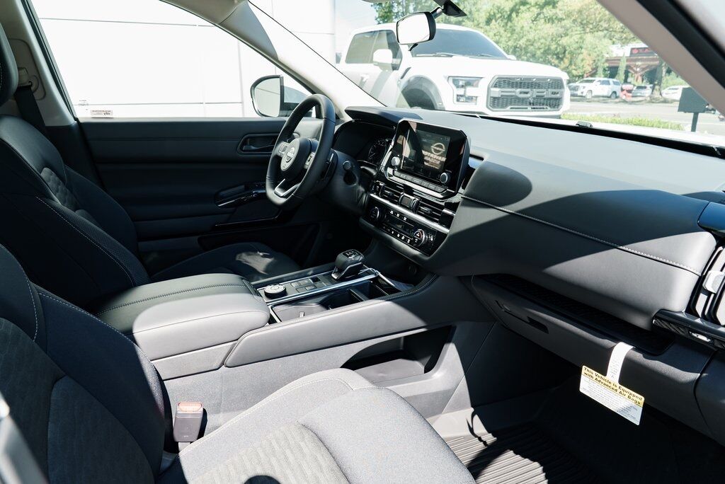 2025 Nissan Pathfinder SV Beaverton OR