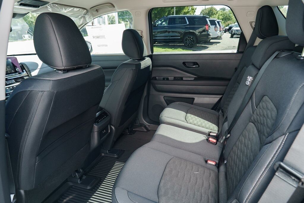 2025 Nissan Pathfinder SV Beaverton OR