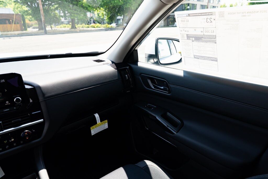 2025 Nissan Pathfinder SV Beaverton OR
