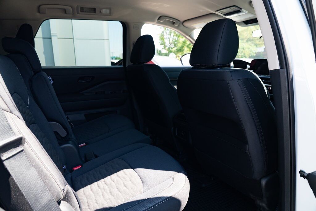 2025 Nissan Pathfinder SV Beaverton OR