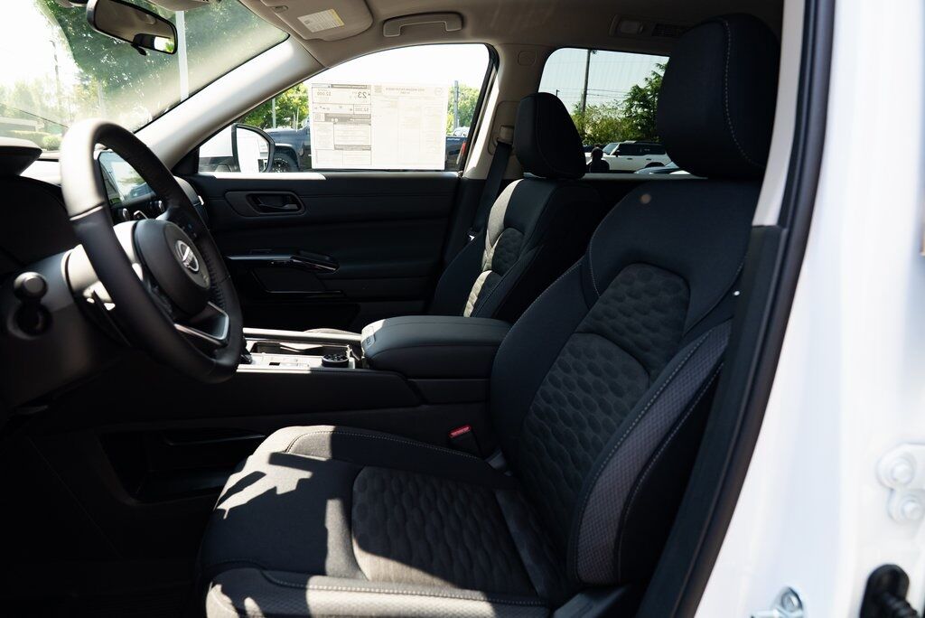 2025 Nissan Pathfinder SV Beaverton OR
