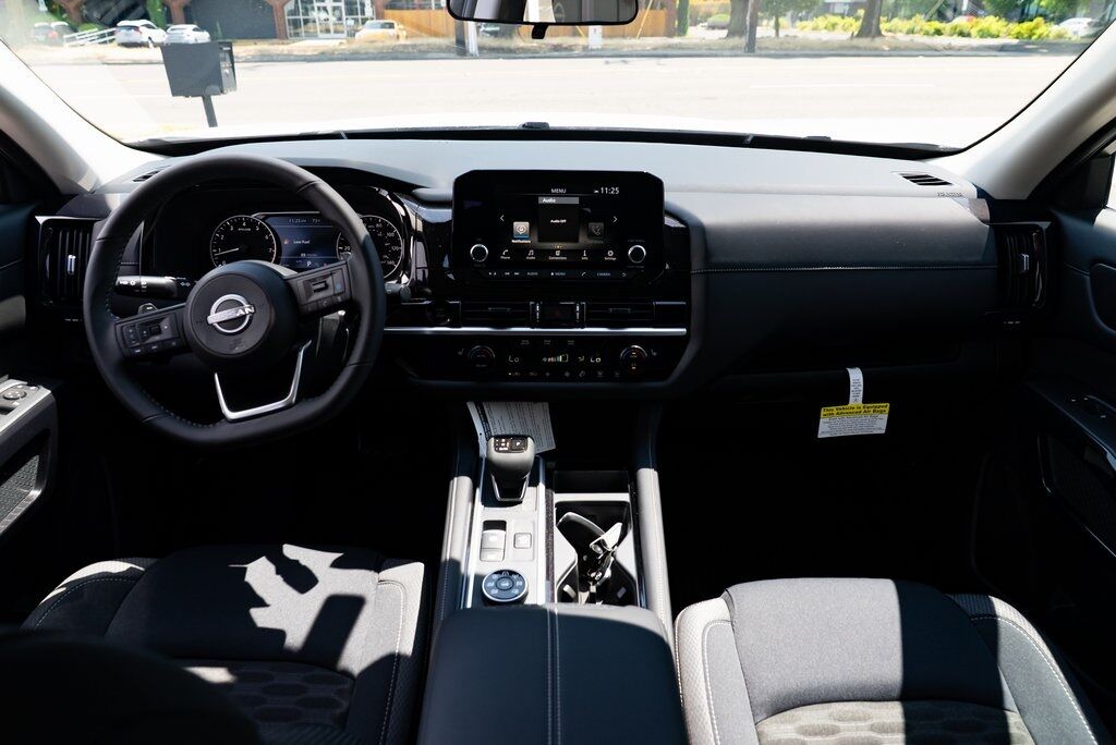 2025 Nissan Pathfinder SV Beaverton OR
