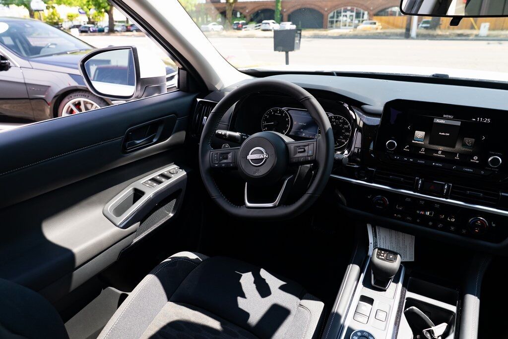 2025 Nissan Pathfinder SV Beaverton OR