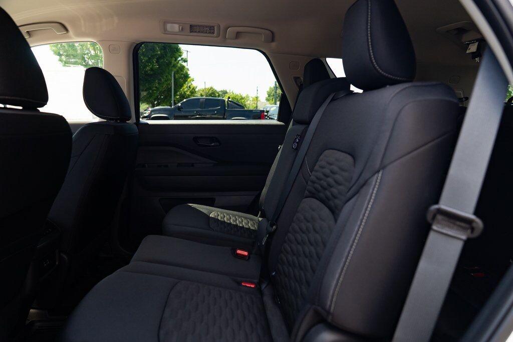 2025 Nissan Pathfinder SV Beaverton OR
