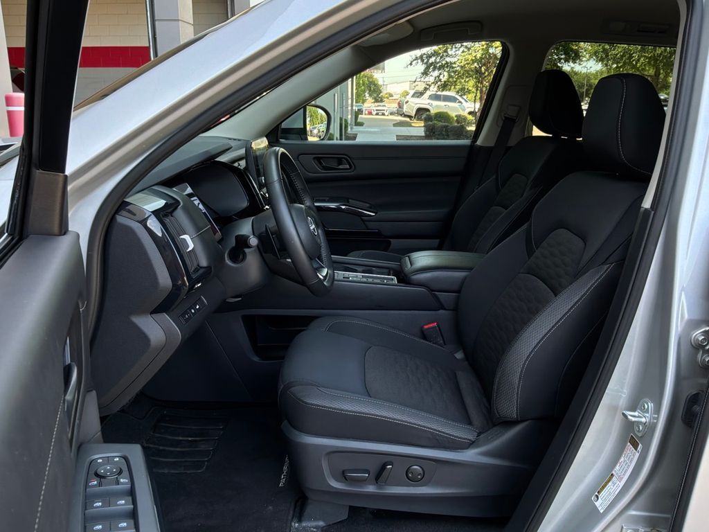 2025 Nissan Pathfinder SV San Antonio TX