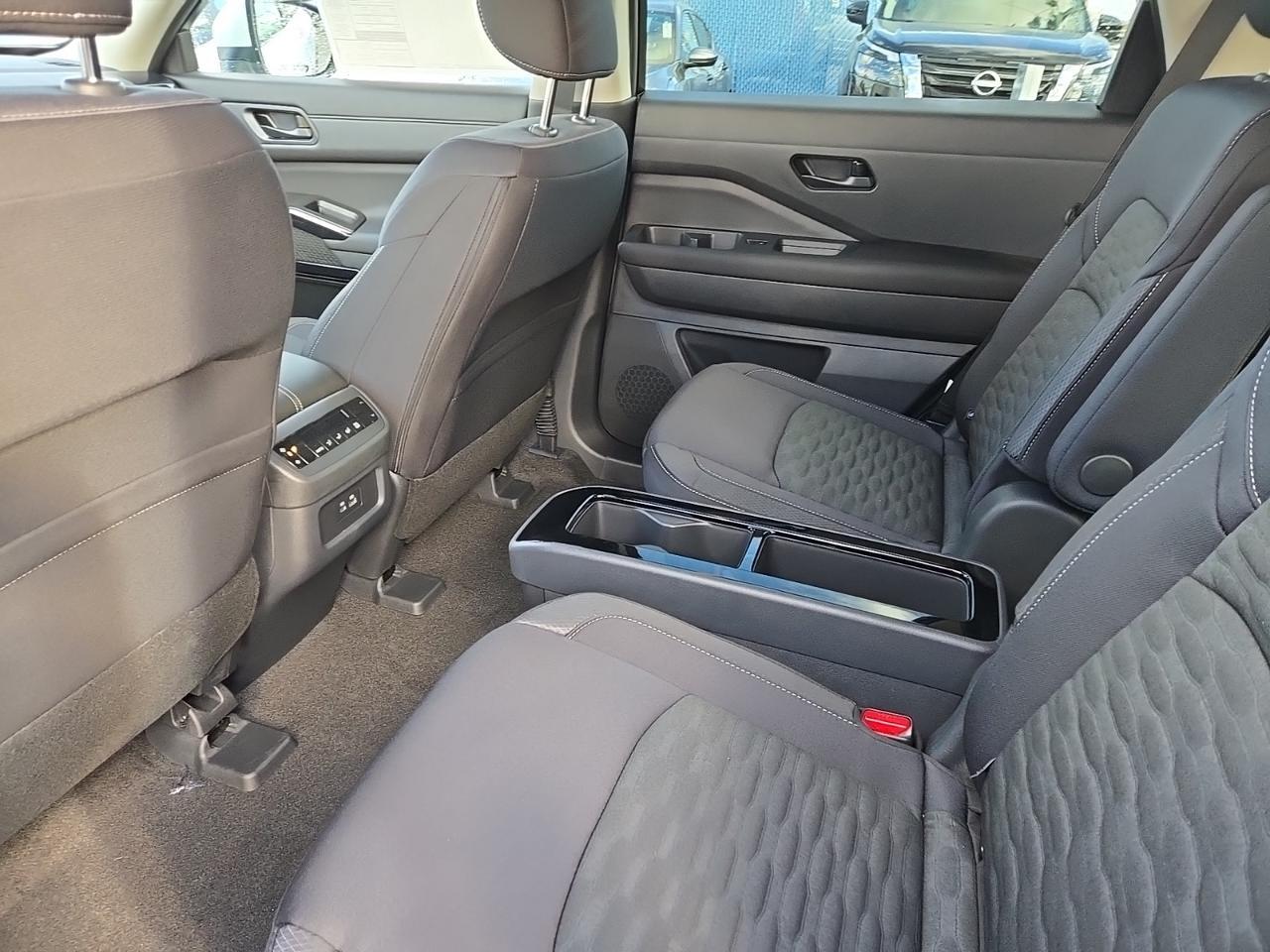 2025 Nissan Pathfinder SV Glen Burnie MD