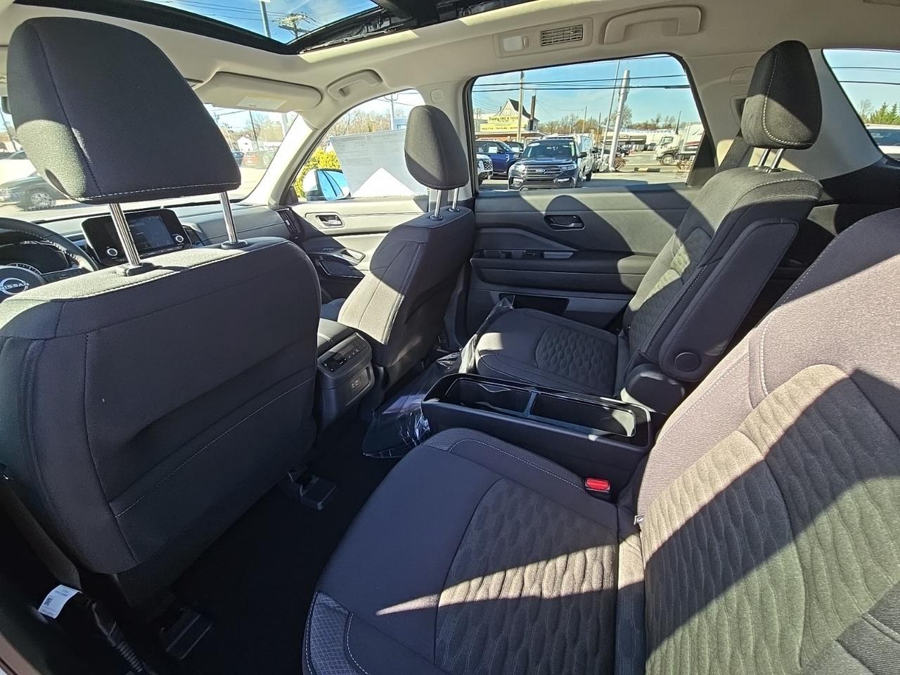 2025 Nissan Pathfinder SV Glen Burnie MD