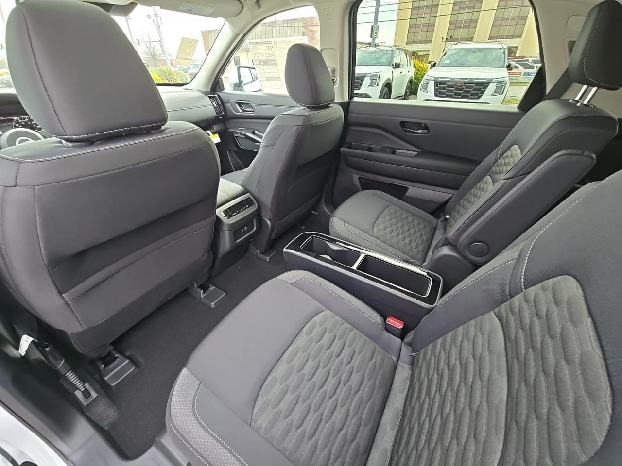 2025 Nissan Pathfinder SV Glen Burnie MD