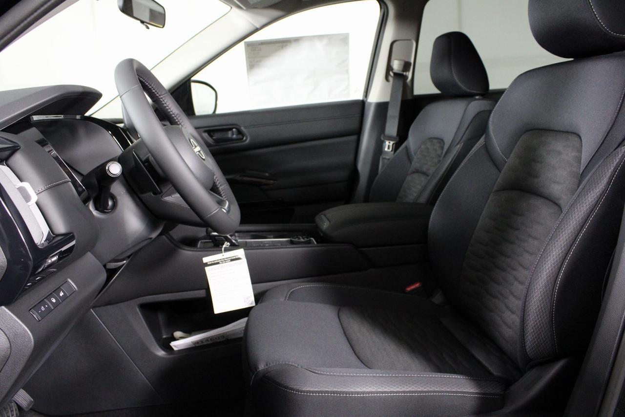 2025 Nissan Pathfinder SV Manassas VA