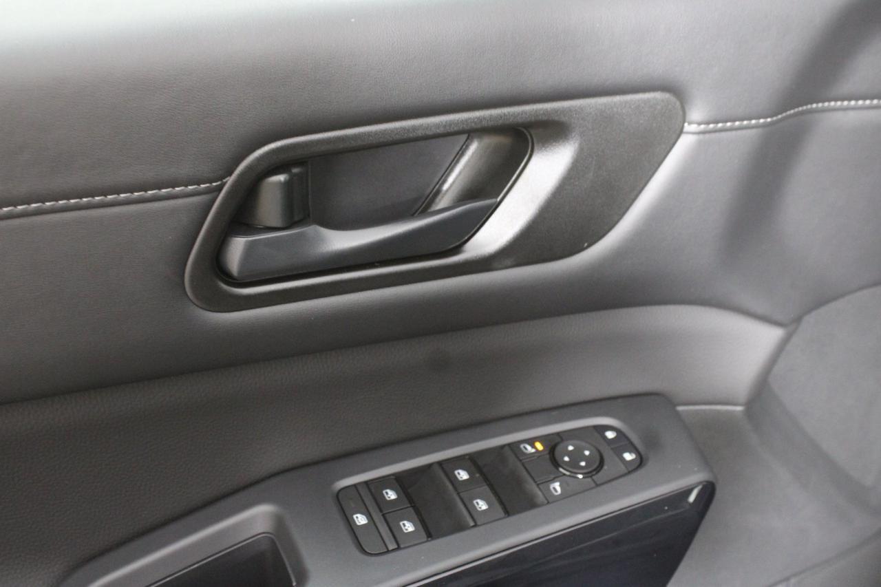 2025 Nissan Pathfinder SV Manassas VA