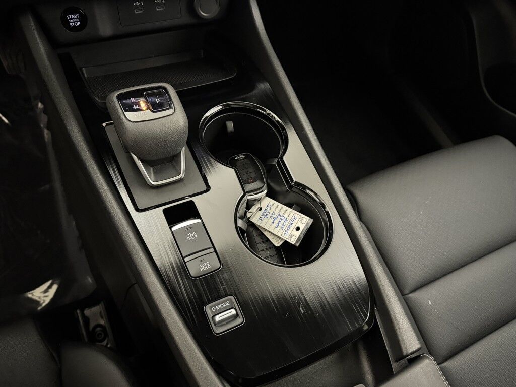 2025 Nissan Rogue FWD SV Premium w/Panoramic Moon, Heated Leather Maumee OH