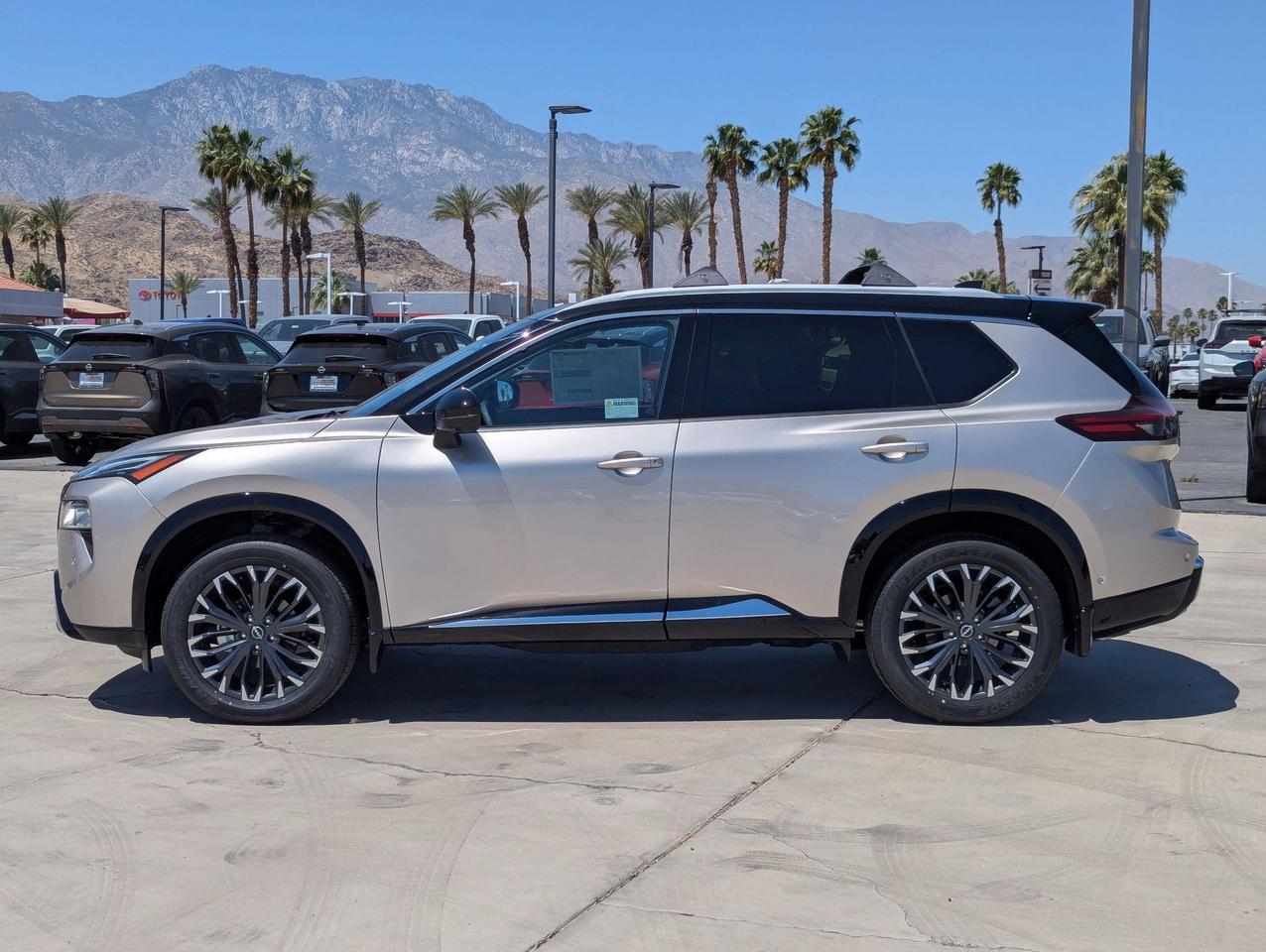2025 Nissan Rogue Platinum Cathedral City CA