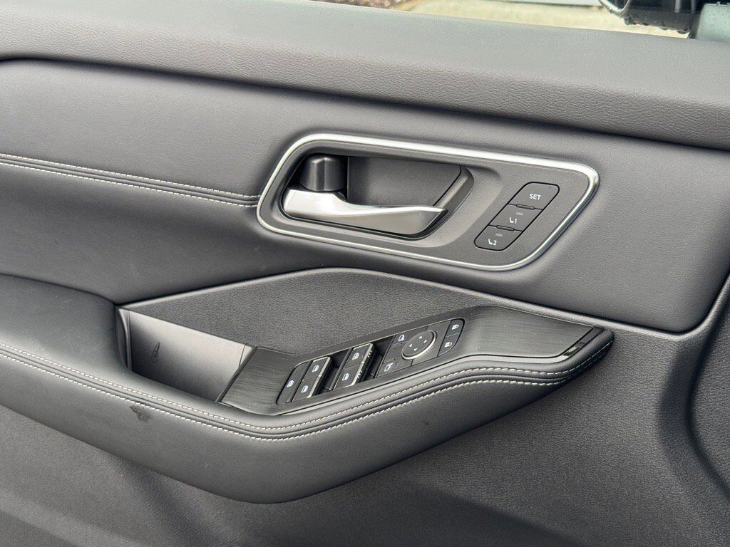 2025 Nissan Rogue Platinum Johnson City TN