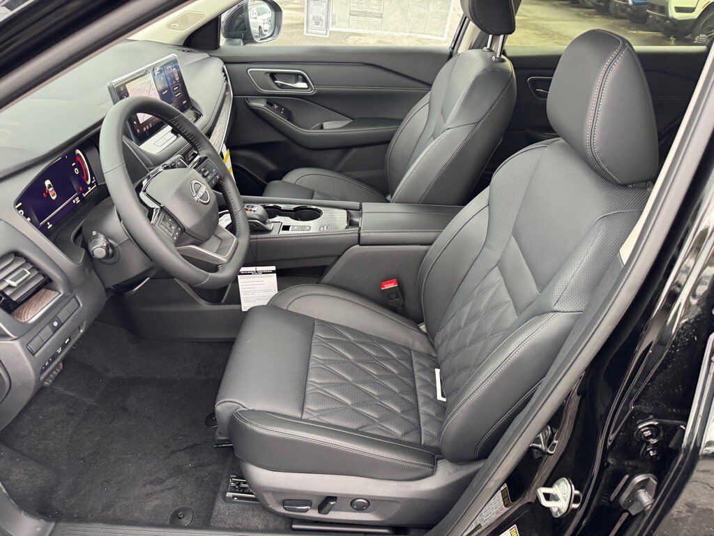 2025 Nissan Rogue Platinum Johnson City TN