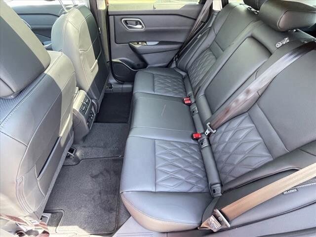 2025 Nissan Rogue Platinum Johnson City TN