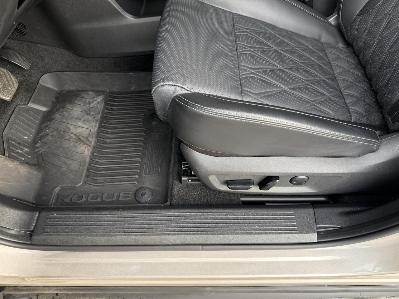 2025 Nissan Rogue Platinum Knoxville TN