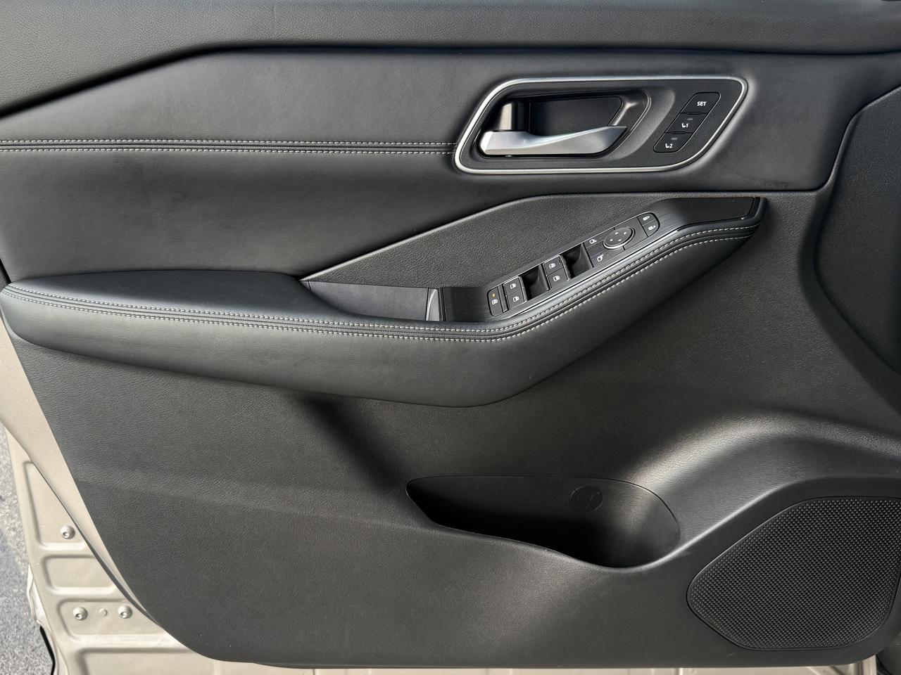 2025 Nissan Rogue Platinum Knoxville TN