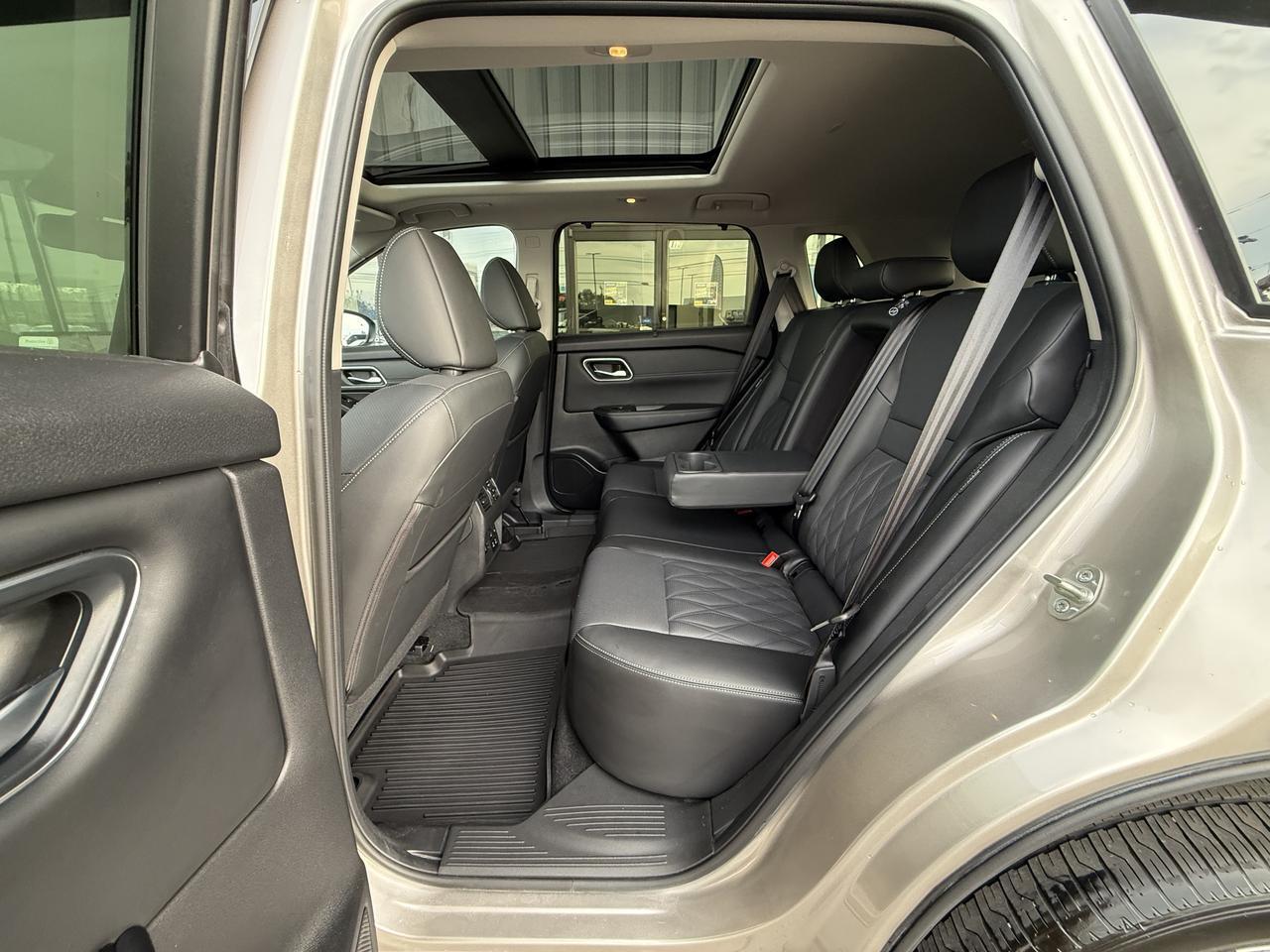 2025 Nissan Rogue Platinum Knoxville TN