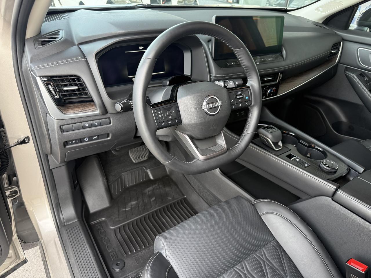 2025 Nissan Rogue Platinum Knoxville TN
