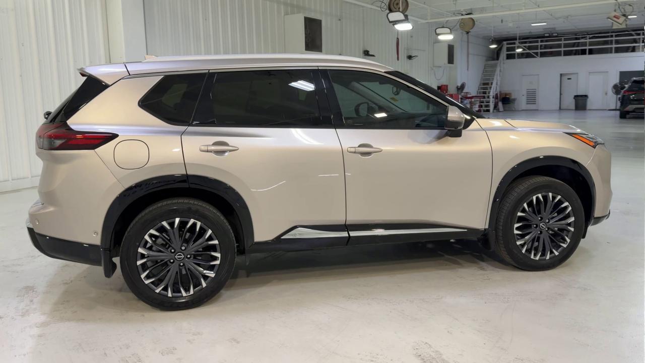 2025 Nissan Rogue Platinum