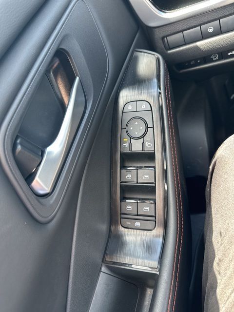 2025 Nissan Rogue Rock Creek Random Lake WI