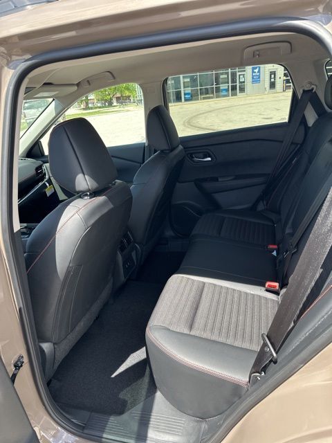 2025 Nissan Rogue Rock Creek Random Lake WI