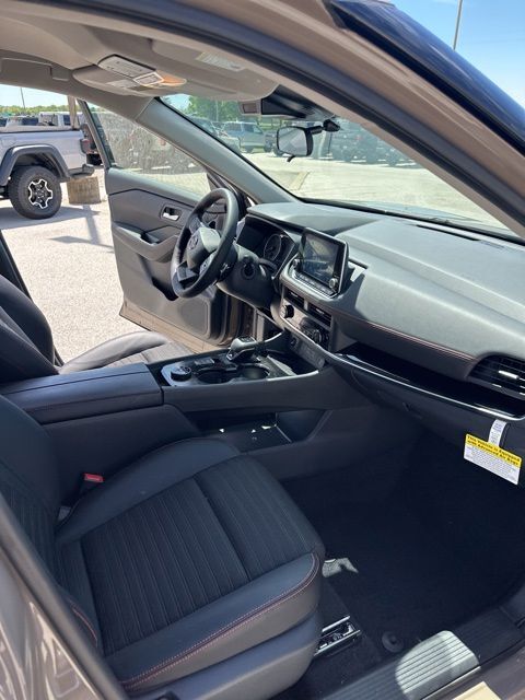 2025 Nissan Rogue Rock Creek Random Lake WI