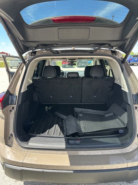 2025 Nissan Rogue Rock Creek Random Lake WI