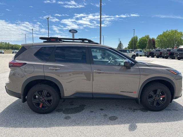 2025 Nissan Rogue Rock Creek Random Lake WI