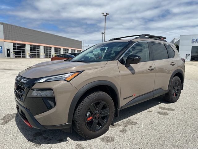 2025 Nissan Rogue Rock Creek Random Lake WI