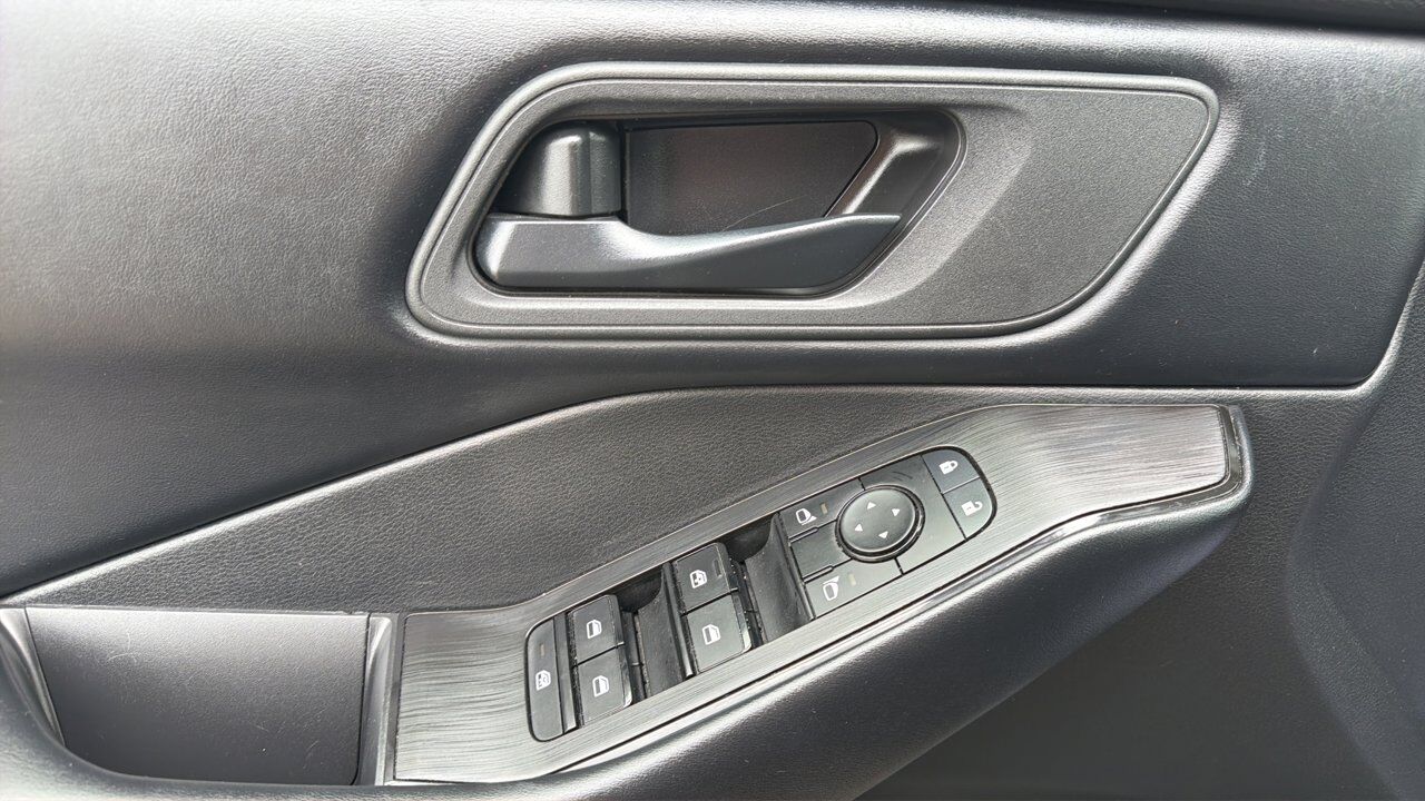 2025 Nissan Rogue S Sherwood Park AB