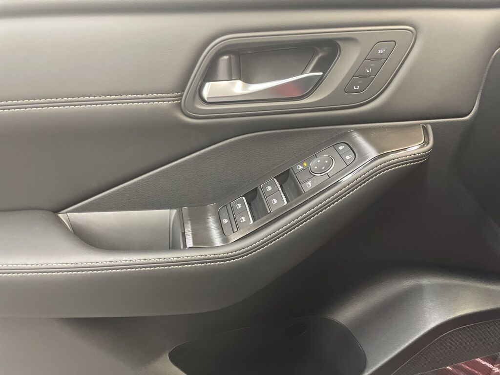 2025 Nissan Rogue SL AWD Duluth MN