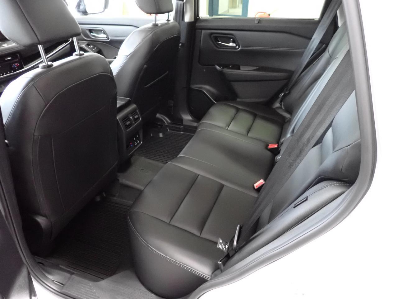 2025 Nissan Rogue SL AWD LEATHER NAVI SUNROOF Listowel ON