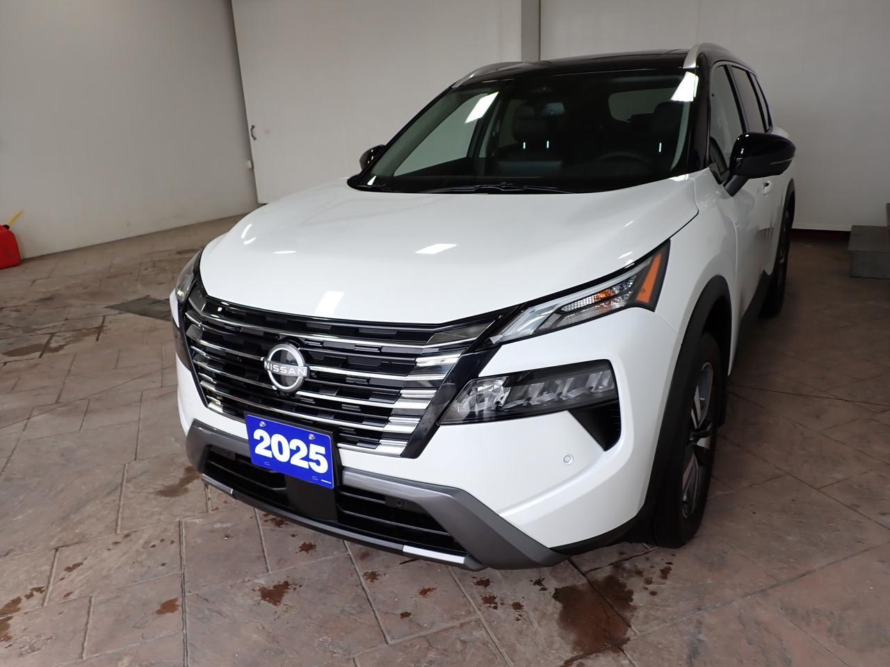 2025 Nissan Rogue SL AWD LEATHER NAVI SUNROOF Listowel ON