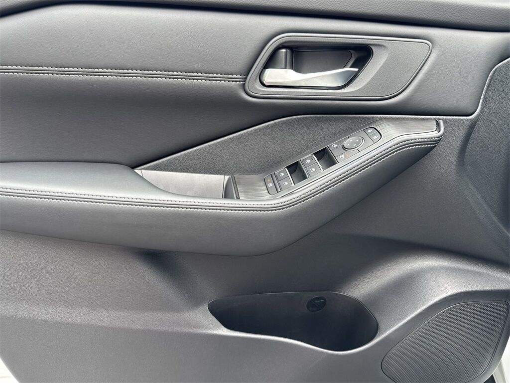 2025 Nissan Rogue SL Kennesaw GA