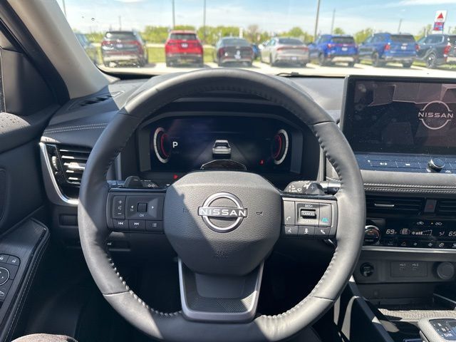 2025 Nissan Rogue SL Random Lake WI