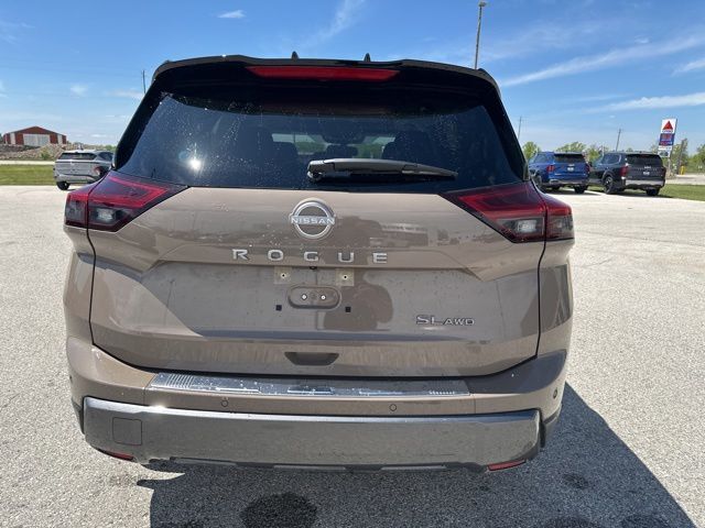 2025 Nissan Rogue SL Random Lake WI