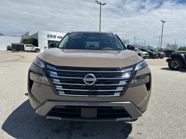 2025 Nissan Rogue SL Random Lake WI
