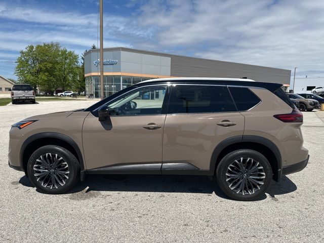 2025 Nissan Rogue SL Random Lake WI