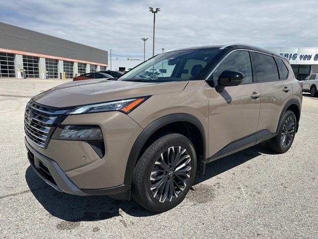 2025 Nissan Rogue SL Random Lake WI