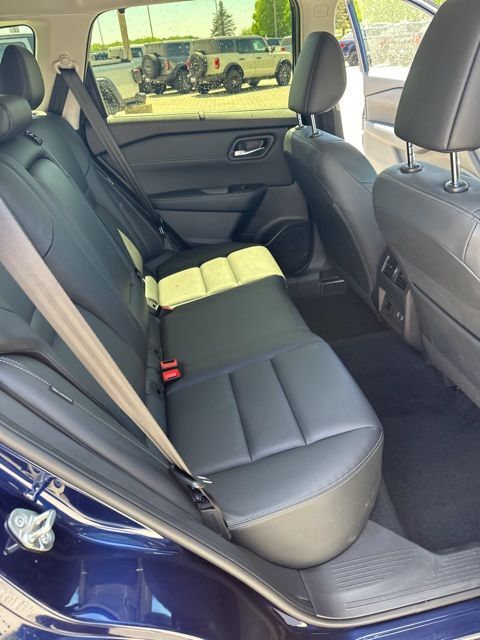 2025 Nissan Rogue SL Random Lake WI
