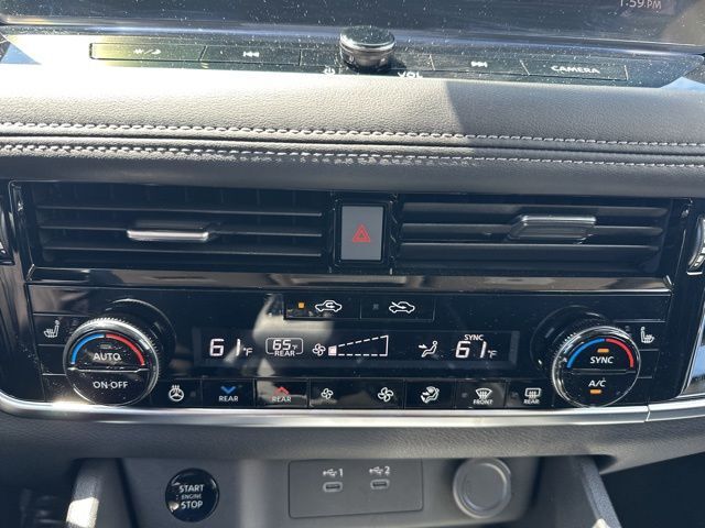 2025 Nissan Rogue SL Random Lake WI